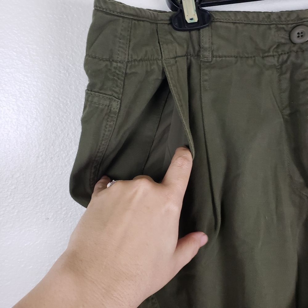 Women's ME+EM NWT Olive Green Oversized Cargo Wide Leg Pants Size 12 - Picture 4 of 12